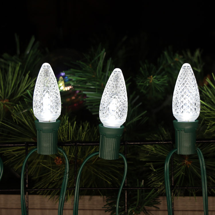 As lâmpadas da substituição do diodo emissor de luz de C9 Minleon refrigeram o UL branco do bulbo do Natal impermeável